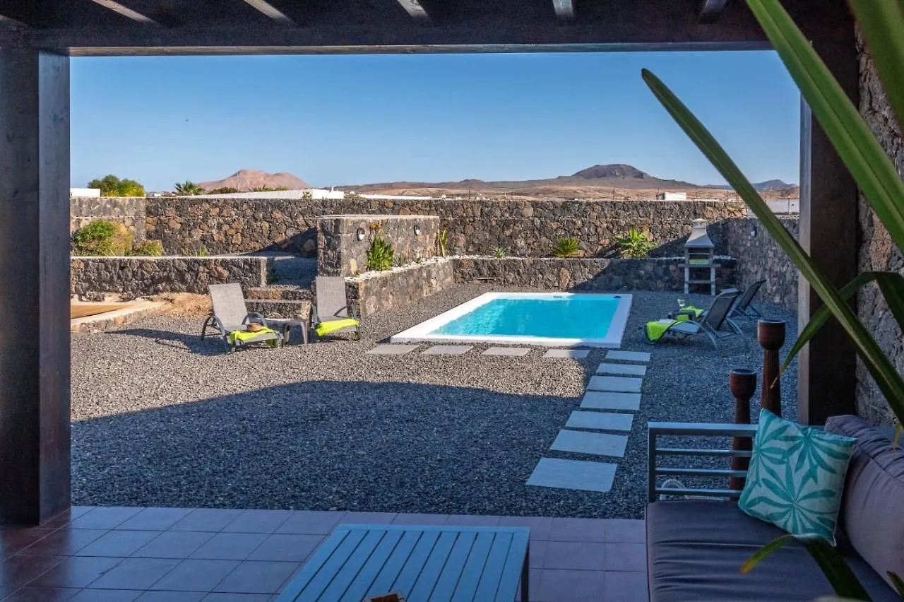 Villa Alejandra Lajares